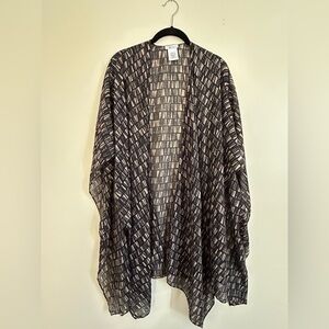 OS Reitmans Shawl/Cover Up